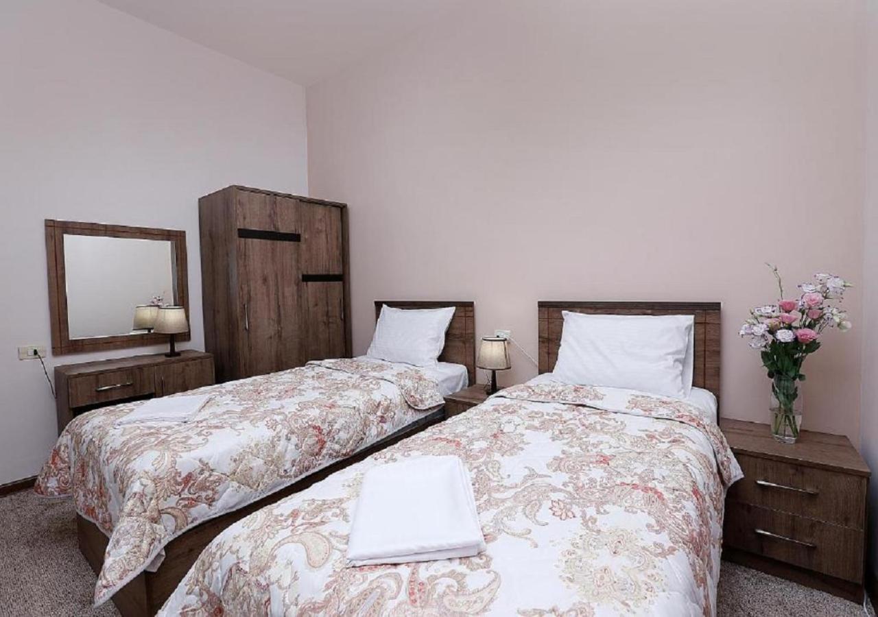 Yard Guesthouse Jerevan Eksteriør billede